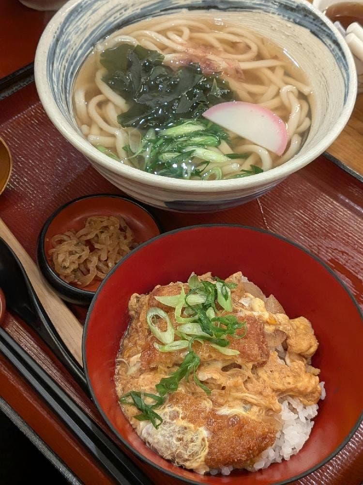 実演手打うどん 杵屋 田辺パビリオンシティ店