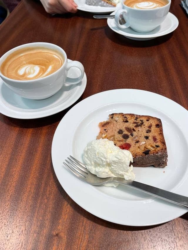 MARGARET HOWELL SHOP＆CAFE NEWoMAN TAKANAWA - サブ画像3