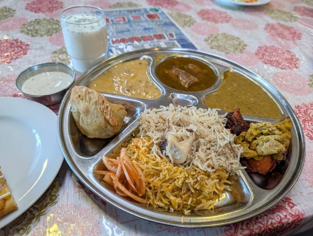 メヘマーンサラエ