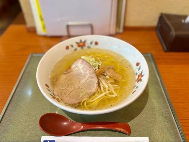 元祖はこだてラーメン おんじき庭本 空港店 - サブ画像1
