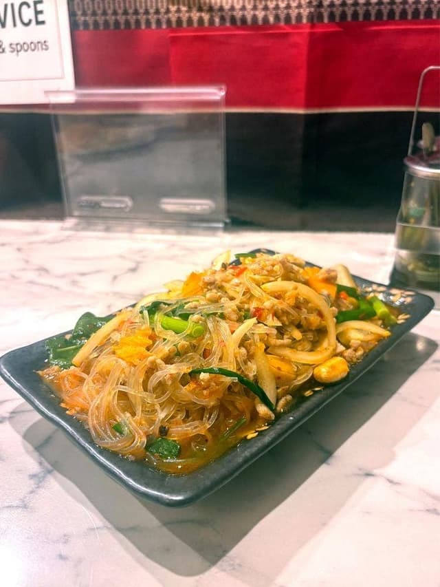 タイ屋台 ロイロイ 神戸三宮食堂 – Thai Restaurant Kobe - サブ画像1