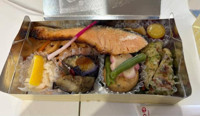 宅配弁当京香神田店 - サブ画像1