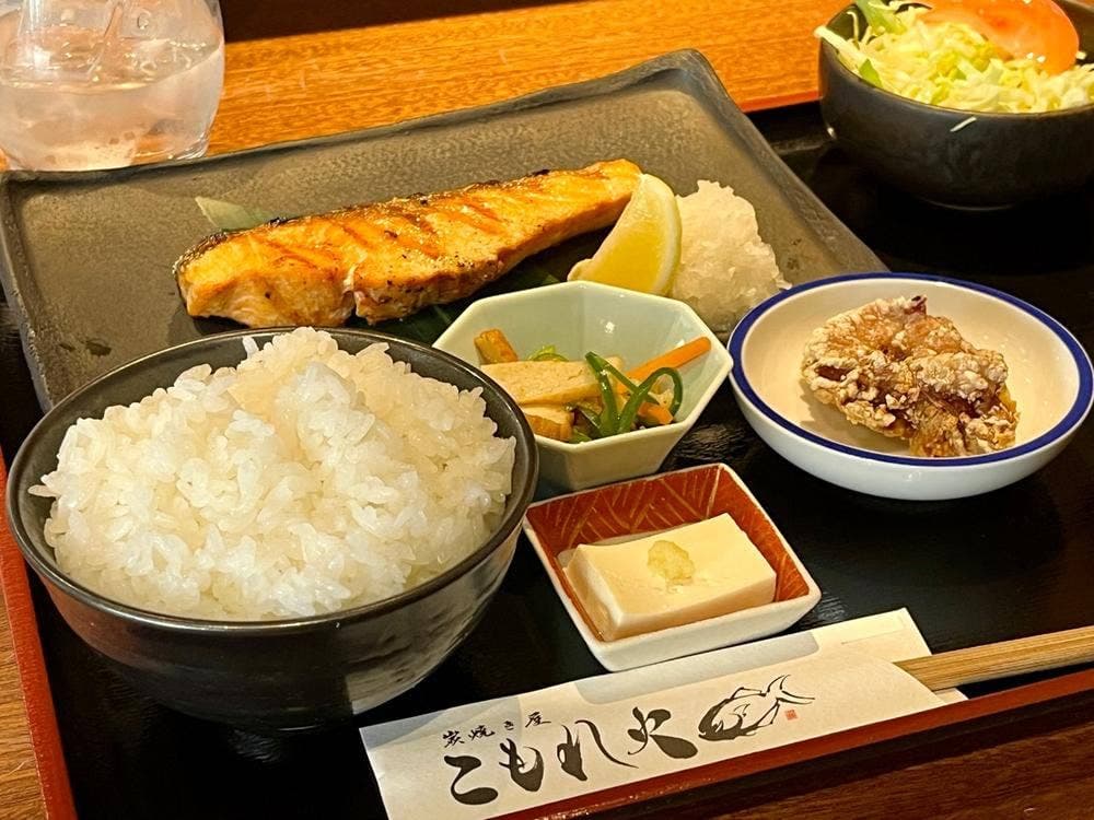 炭焼き屋 こもれ火