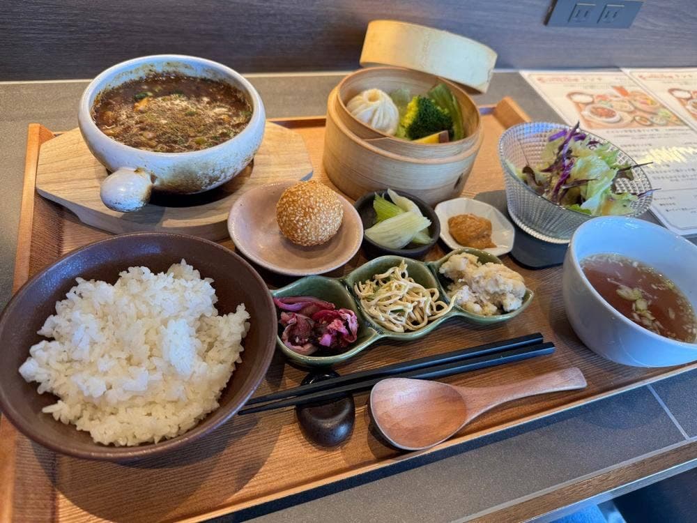 ホルモン×中華 小皿料理 KAZU家