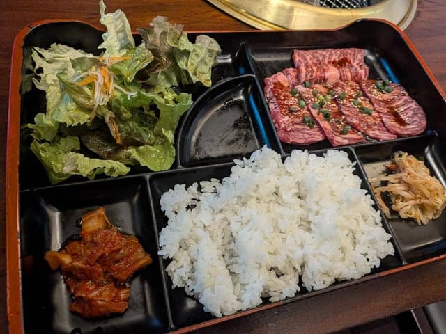 HALAL Wagyu Yakiniku 班家 - サブ画像1