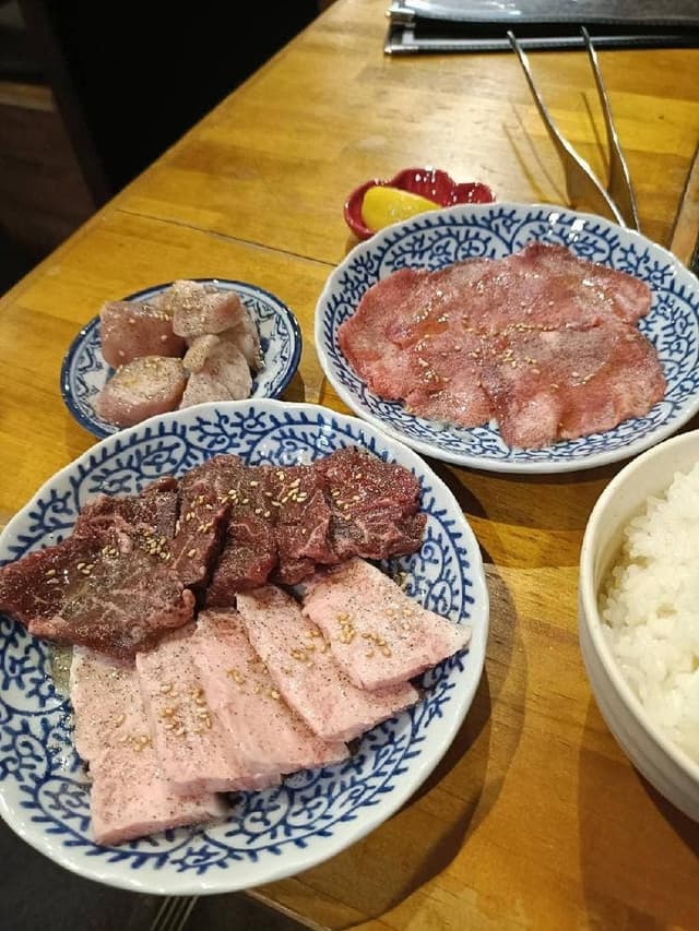 炭火焼肉じゃけぇ 十三東店 - サブ画像3