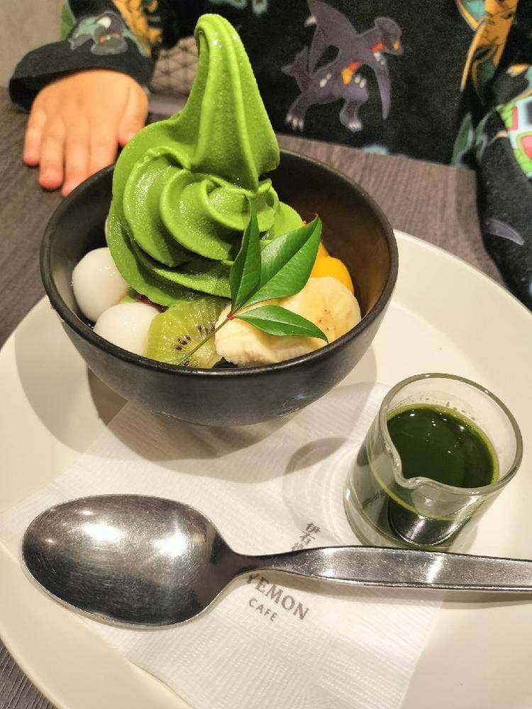 伊右衛門カフェ ルクア イーレ店