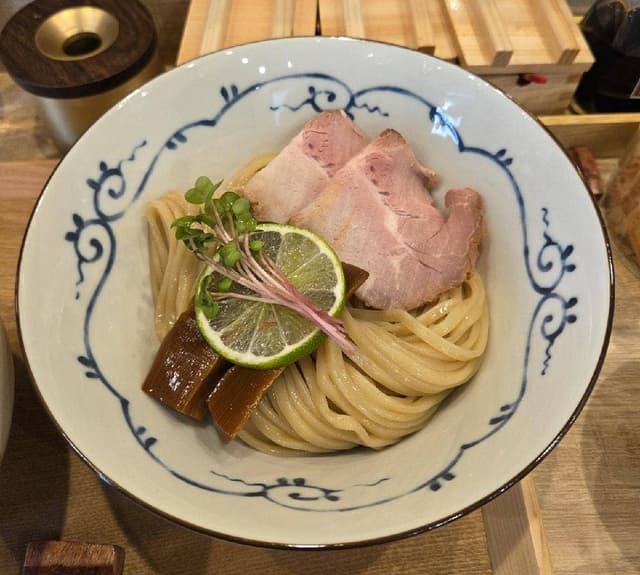 大阪らぁ麺 しら石 北新地店 - サブ画像3