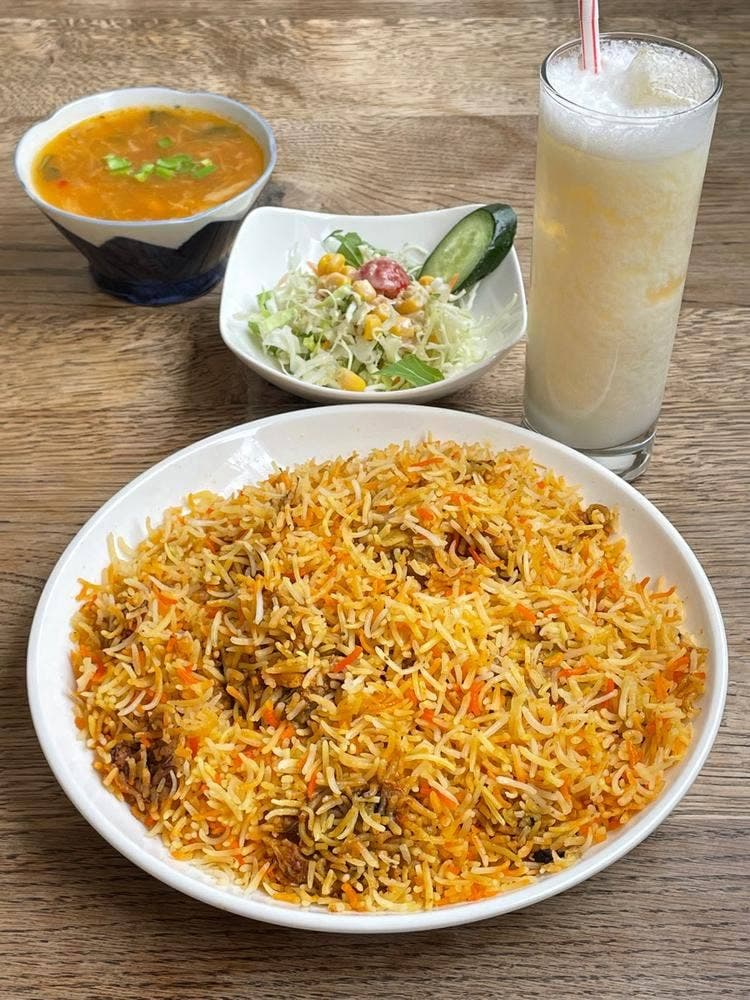 SAFA RESTAURANT & HALAL MART