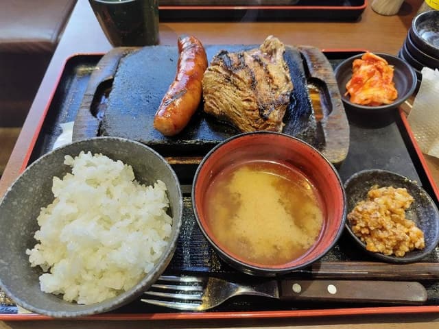 感動の肉と米 太平通店 - サブ画像1