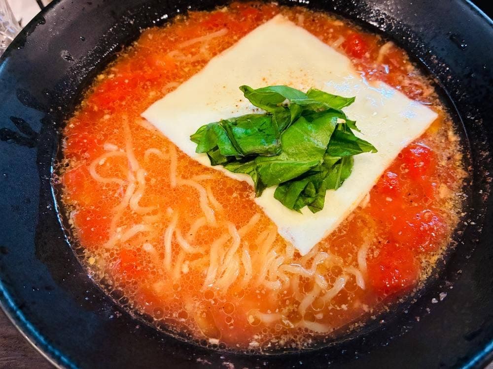 鶏スープ麺はなまる