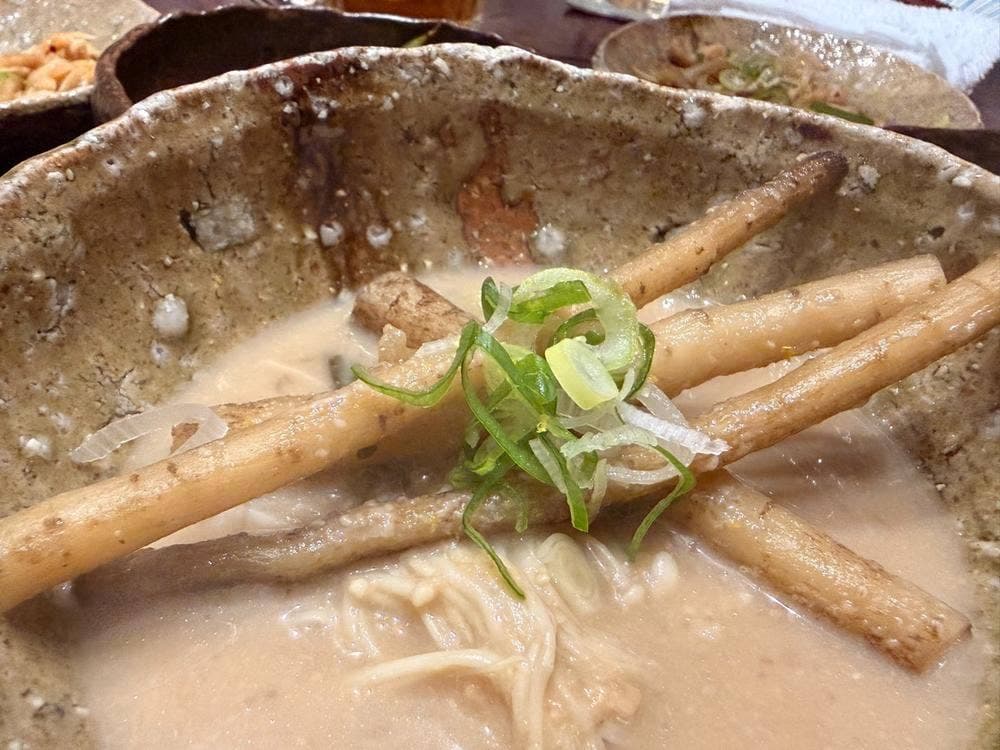 となりのとなり