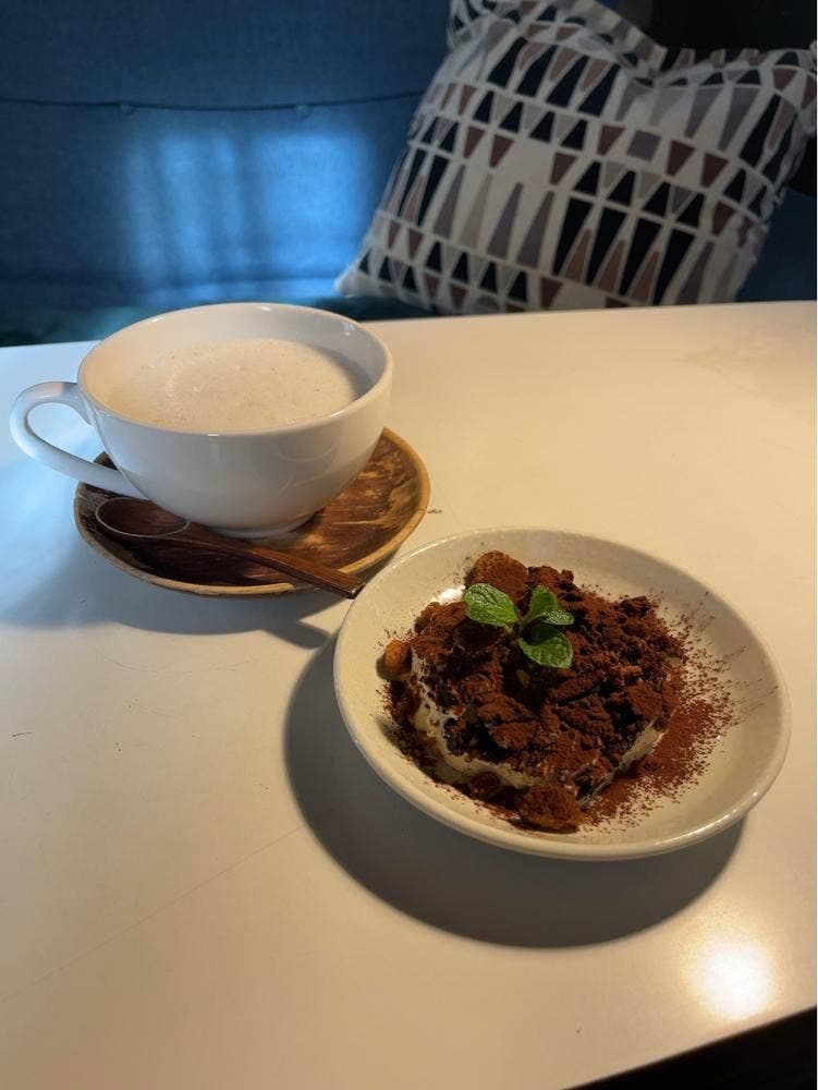 cafe garage Dogberry