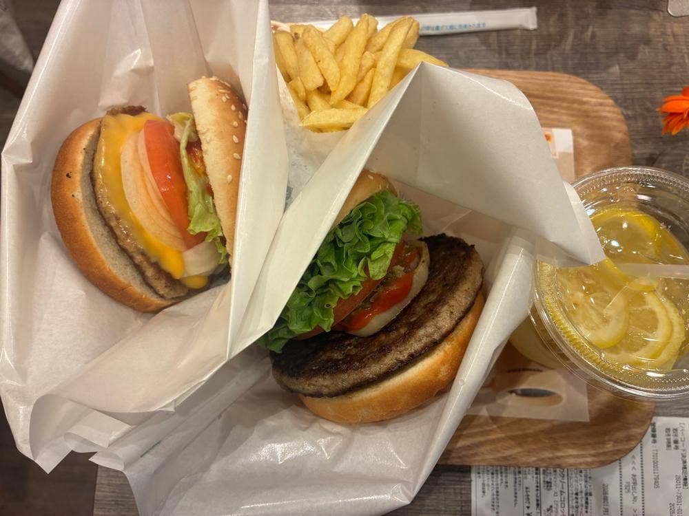 フレッシュネスバーガー 麻布十番店