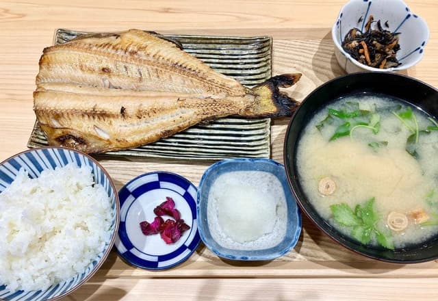 大起水産　海鮮丼と干物定食　京都醍醐店 - サブ画像2