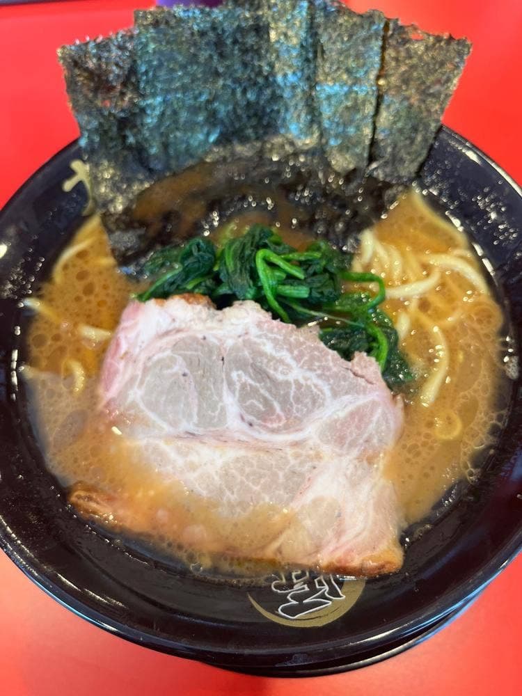 横浜家系ラーメン たくみ家