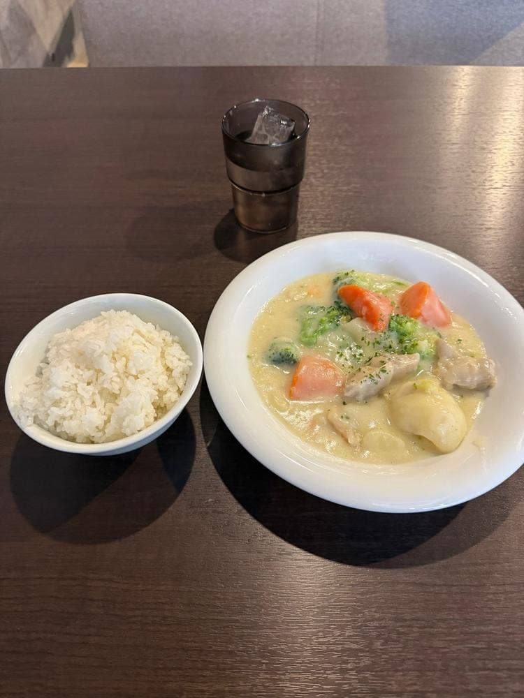 ダイニングカフェ チロリ