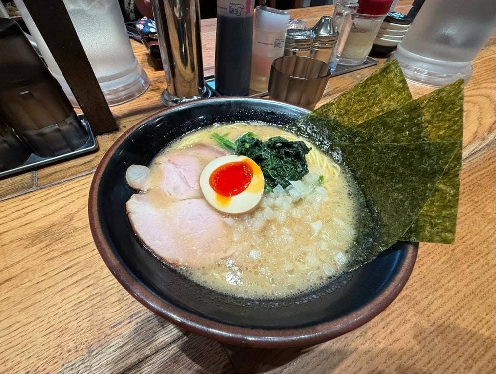 横浜家系ラーメン光大家 三宮店