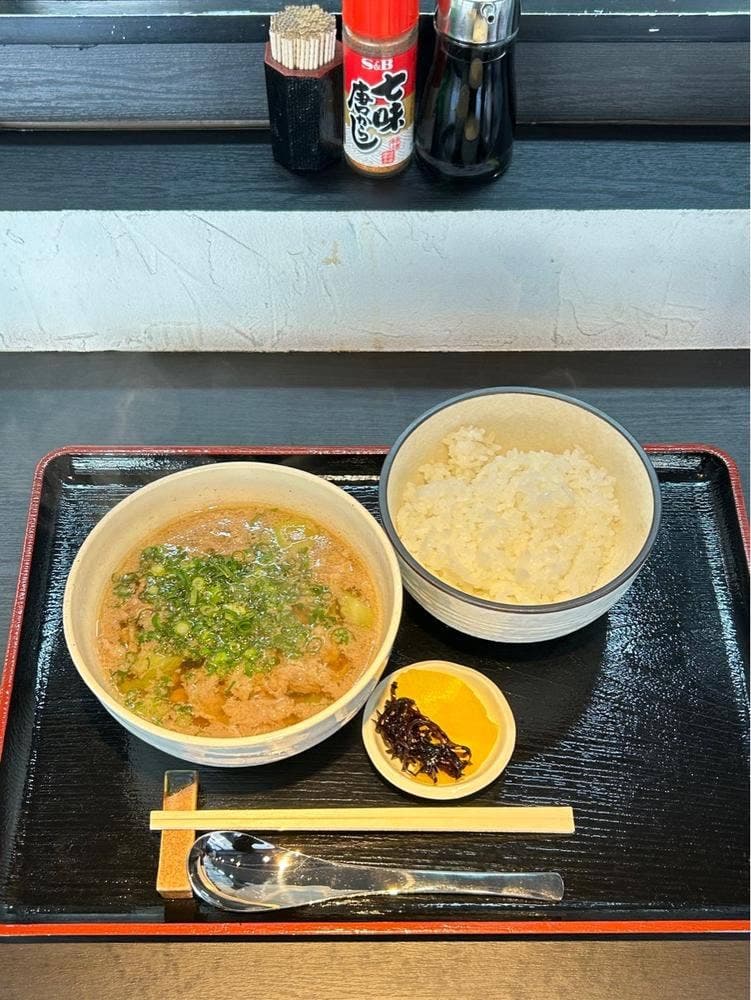 肉吸い、卵かけご飯 豊田屋