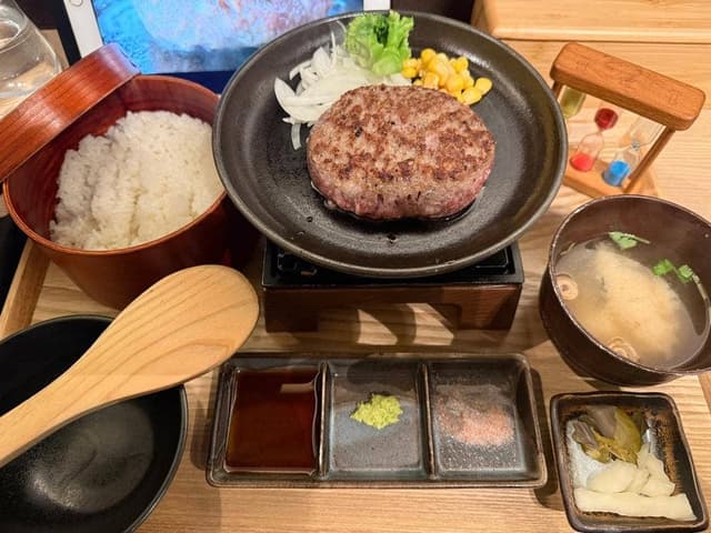 とろけるハンバーグ 福よし 浅草蔵前店 - サブ画像1