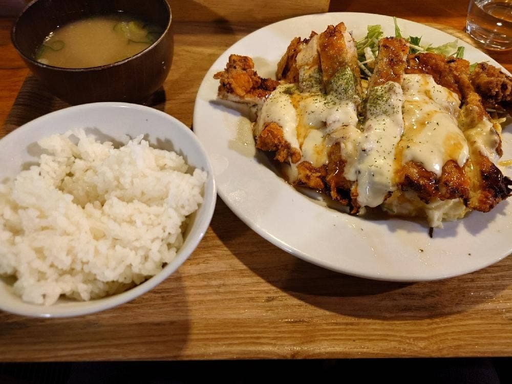 ニジイロ食堂