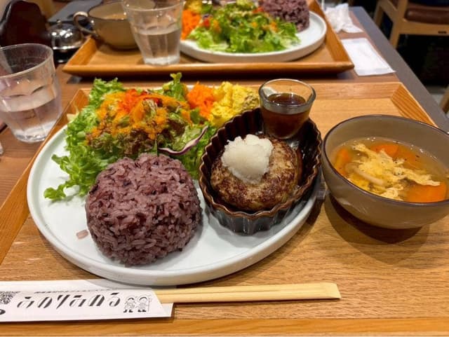 カフェ&ダイニング みのりみのる アミュプラザおおいた店 - サブ画像1