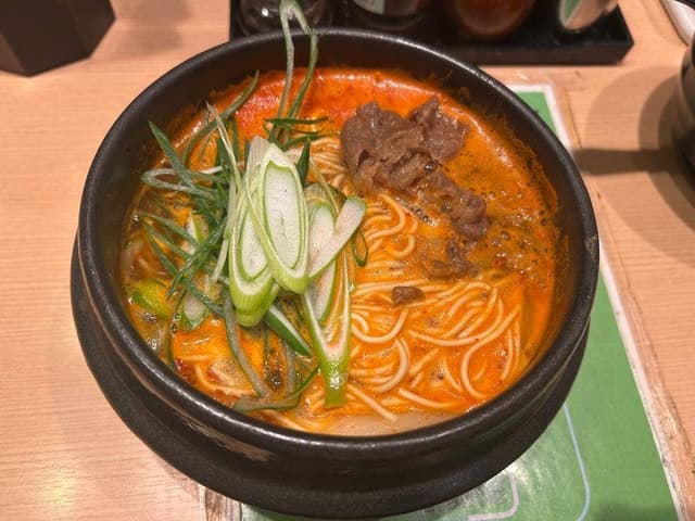 ホルモンラーメン8910白寿 赤坂店 - サブ画像1