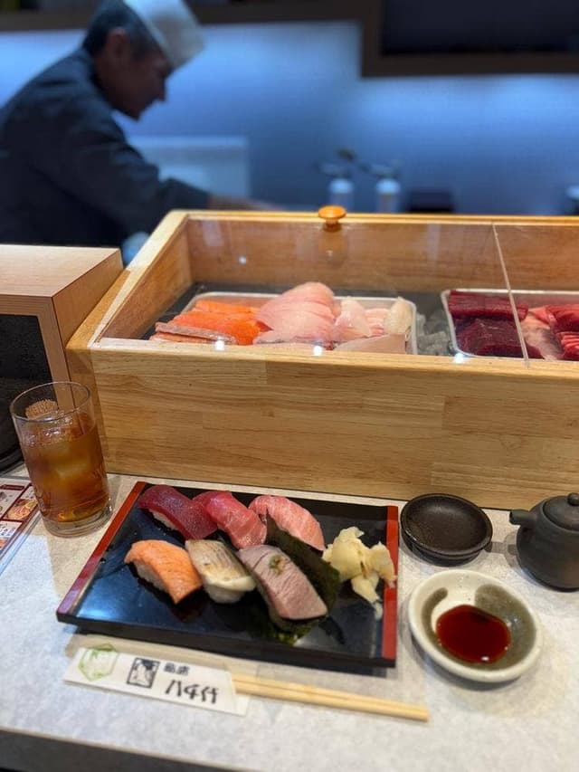 立喰い寿司 鮨處八千代 新宿三丁目店 - サブ画像1