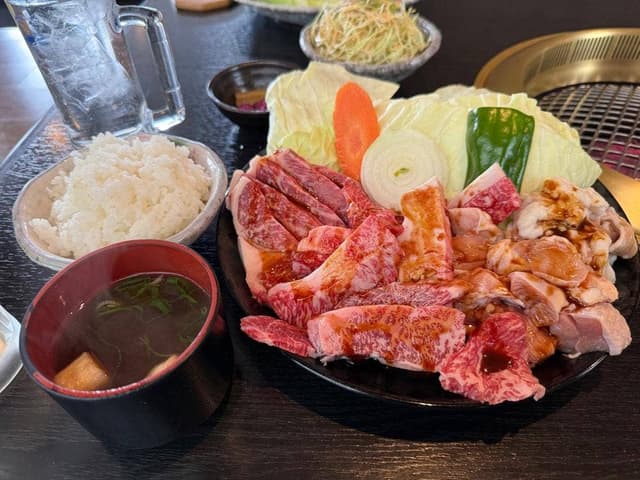 松阪 焼肉 千力 あたご店 - サブ画像1