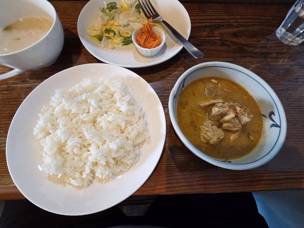 食堂かふぇ 空飛ぶ猫