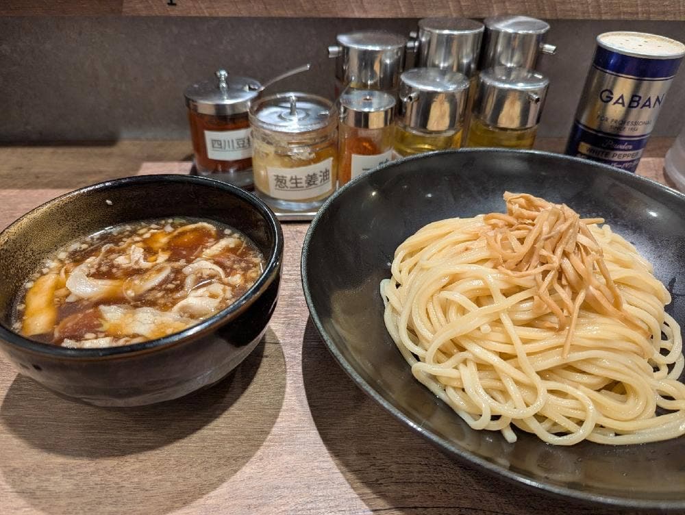 立ち喰いつけ麺 喰狼~KURO~