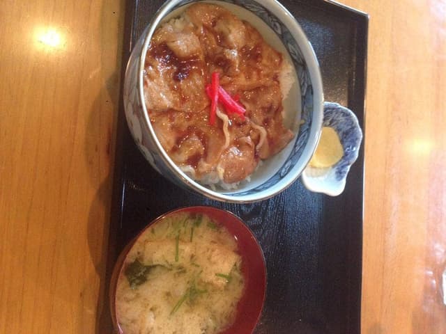 食事と民宿 八幡 - サブ画像3