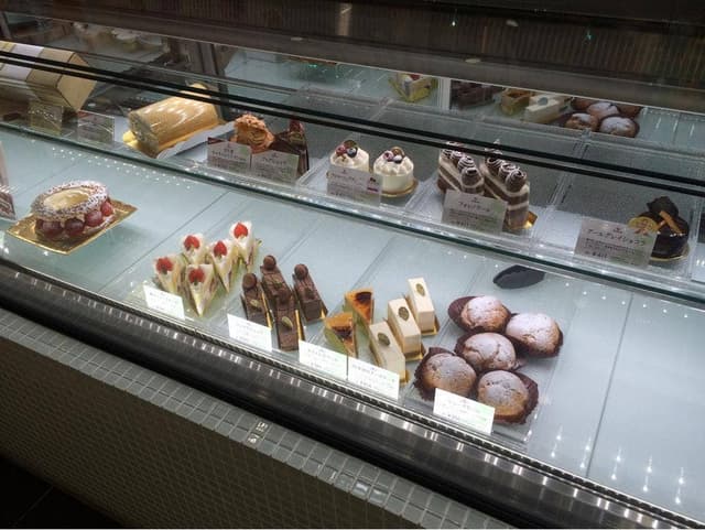 洋菓子工房 ぶどうの木 アルプラフーズマーケット大河端店 - サブ画像1