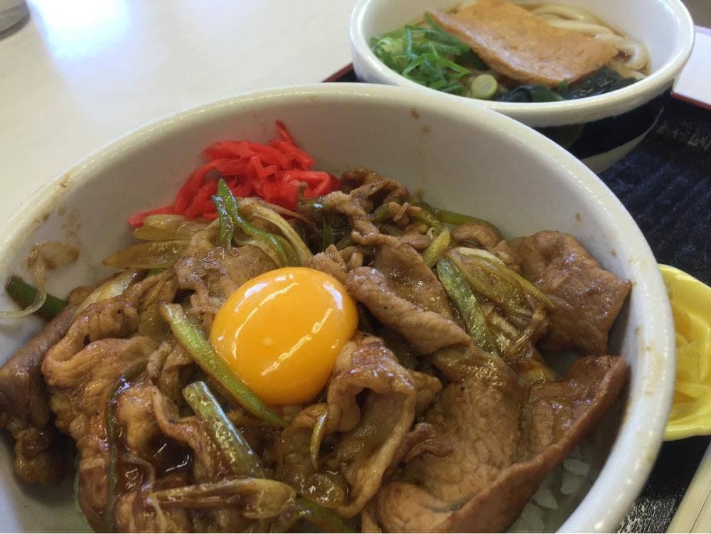 赤塚SA フードコート