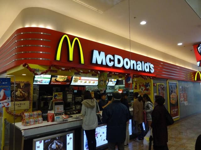 マクドナルド 那覇メインプレイス店 - サブ画像1