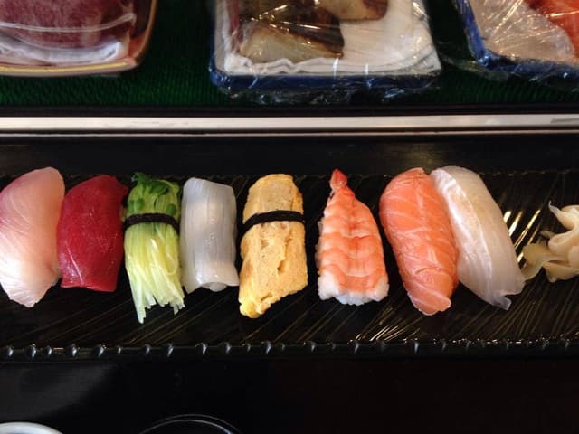 おかざきすし店 - サブ画像3