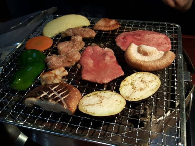 塩ホルモン 栗の木 本店 - サブ画像1