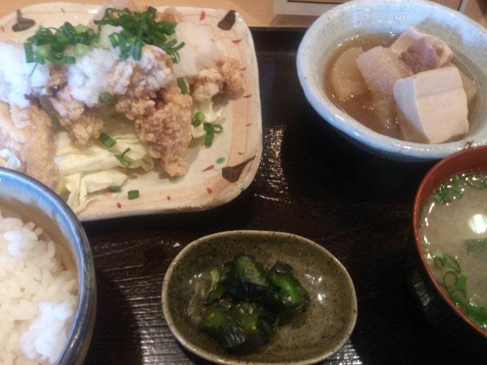 串屋さかたみ