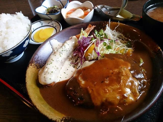ステーキ&とんかつ 神戸屋 - サブ画像1