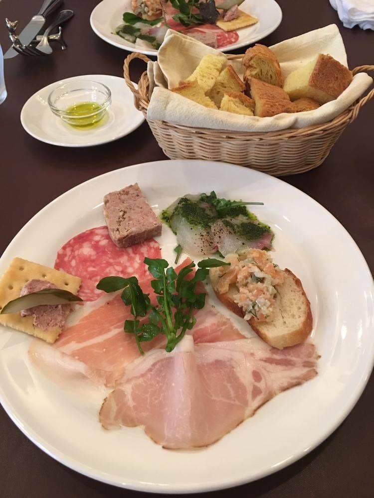 イタリア料理 ピッコロ モンド