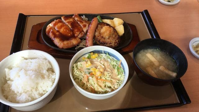 やよい軒 南高江店 - サブ画像1