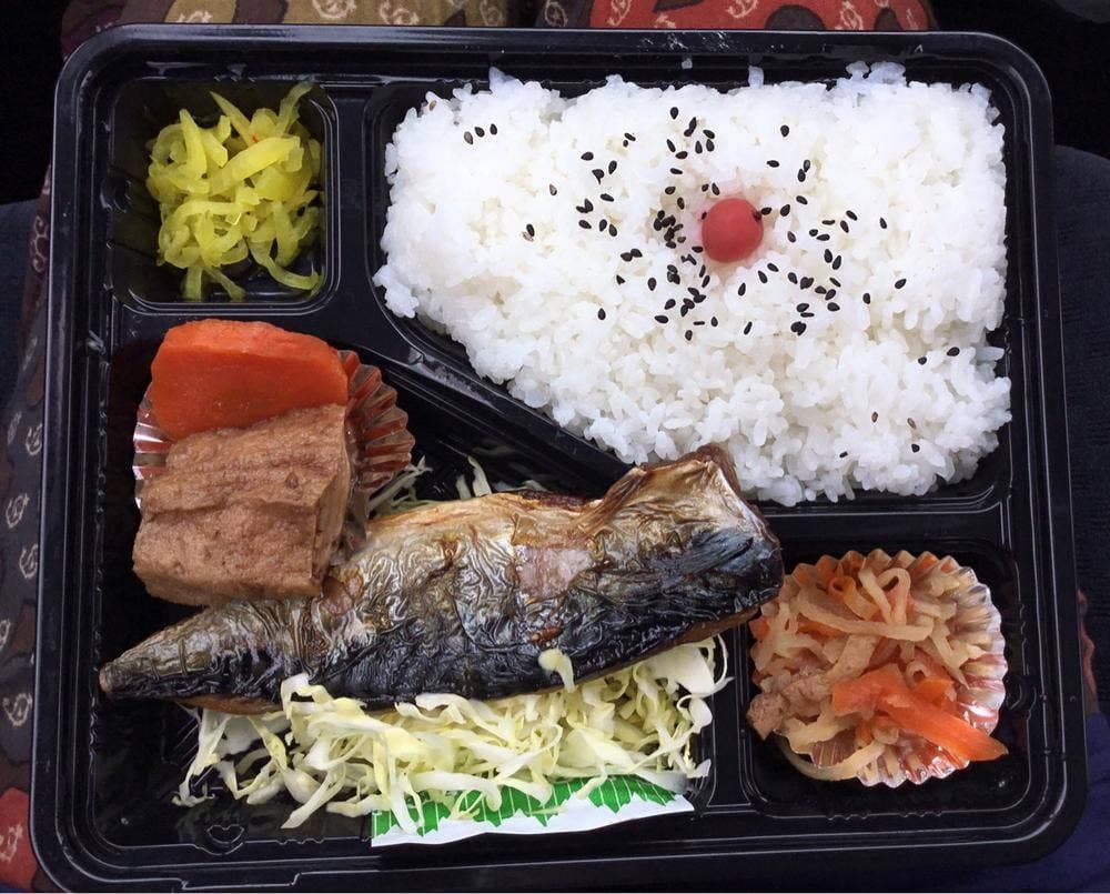 ホカホカ弁当ハイカラ亭