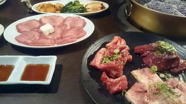 炭火焼肉まん福 - サブ画像2