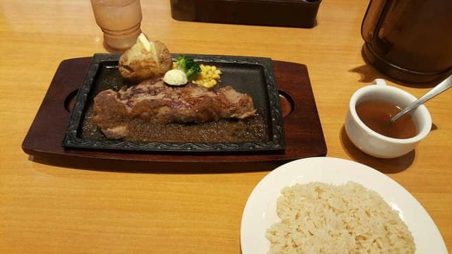 ステーキ宮 甲府店 - サブ画像2