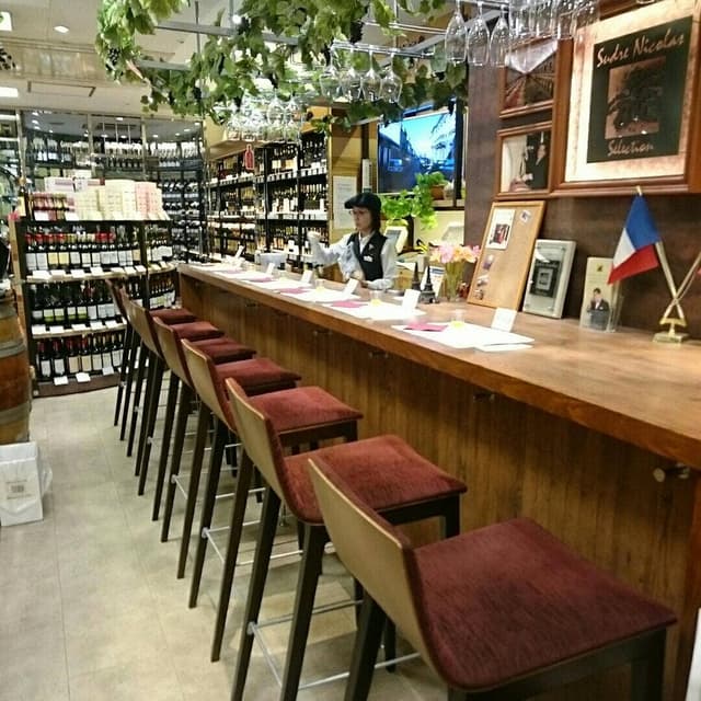 ワインショップニコラ 福岡三越店 - サブ画像1