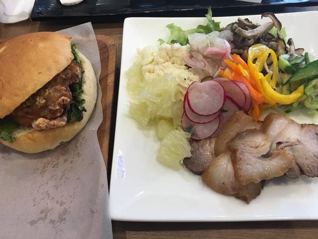 スワンベーカリー 湘南店 - サブ画像1