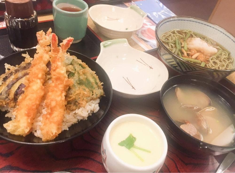 とんでん 川沿店