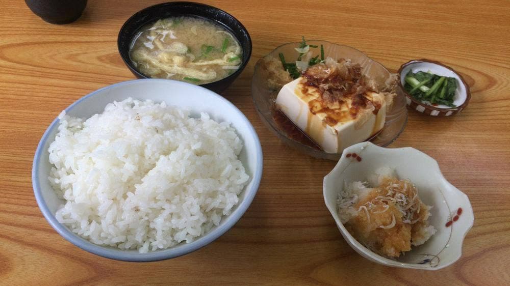 弥生食堂