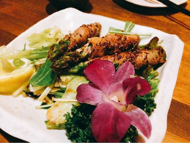 博多もつ鍋と薩摩地鶏酒場 舌鼓 - サブ画像1
