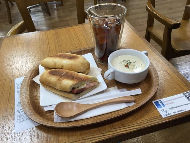 MJ BOOK CAFE - サブ画像1